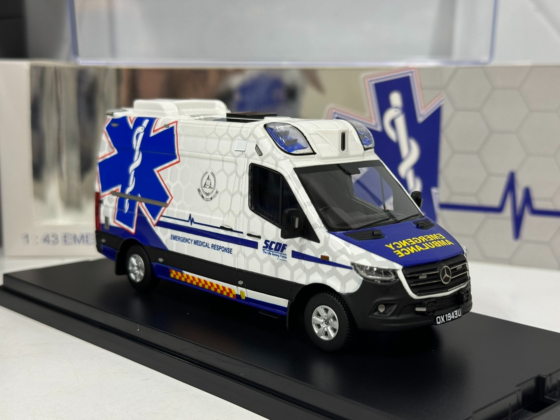 Model Mobil Ambulans Die-cast  - Model Kit Singapore ulasan dan harga