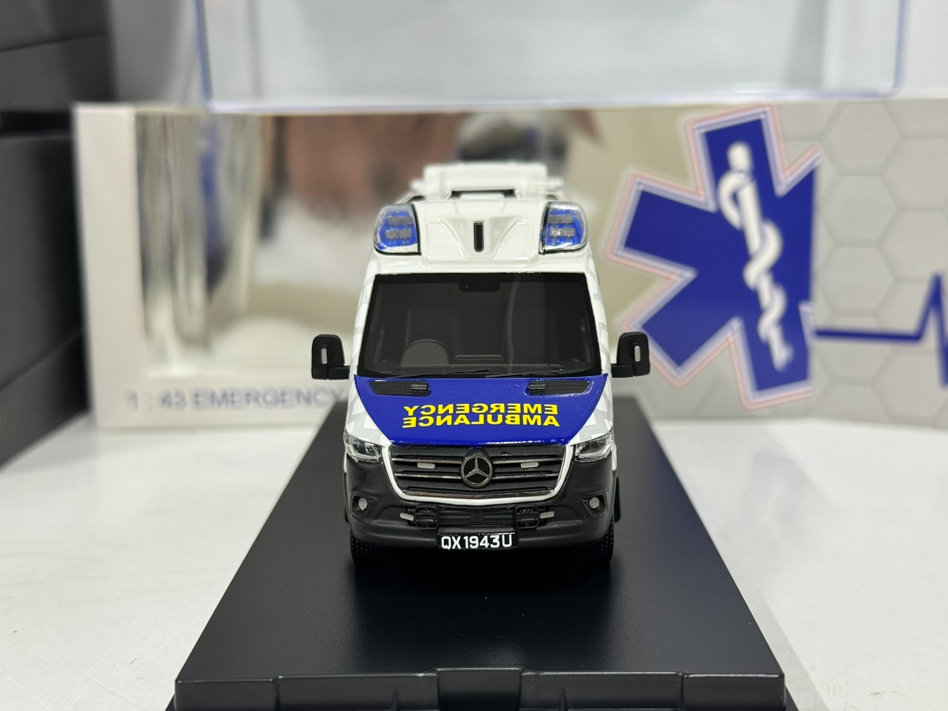 Model Mobil Ambulans Die-cast  - Model Kit Singapore ulasan dan harga